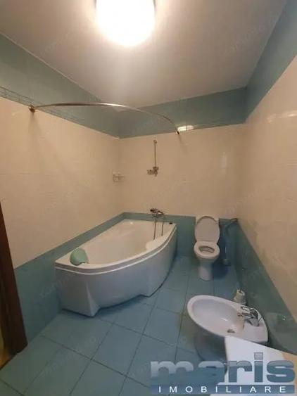 Apartament cu 4 camere în Tudor