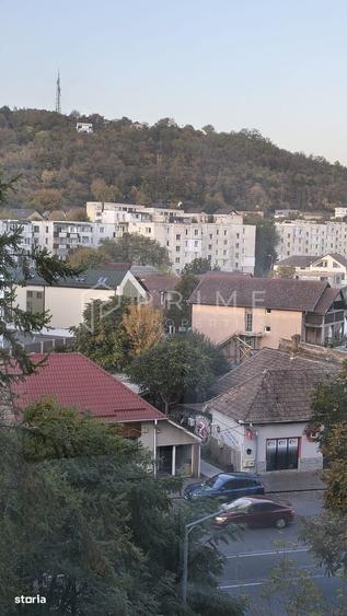 Apartament cu 2 camere decomandat în Tudor