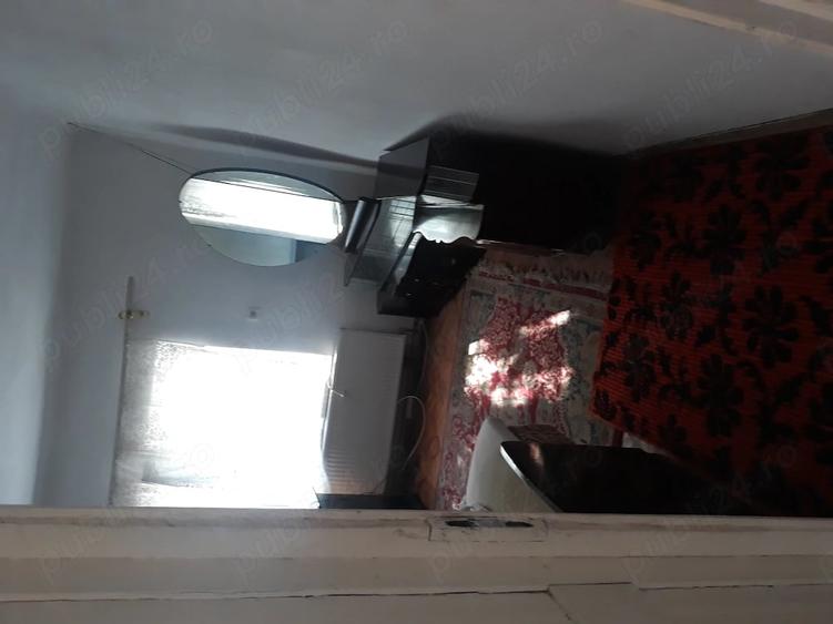 Casă cu 3 camere cu Teren 4000 Mp în Popești