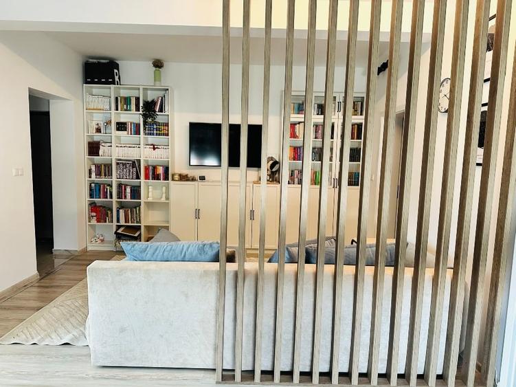 Apartament cu 2 camere semidecomandat, mobilat în Giroc