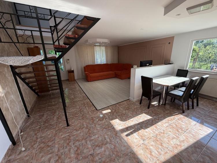 Casă cu 4 camere cu Teren 500 Mp în Florești