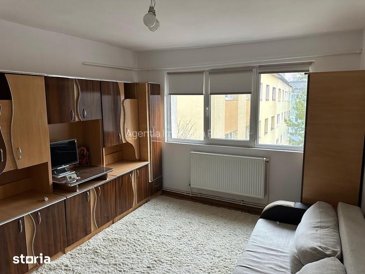 G.Enescu-Zona Spital-Apartament 2 camere,mobilat,cu centrala ,62000E.