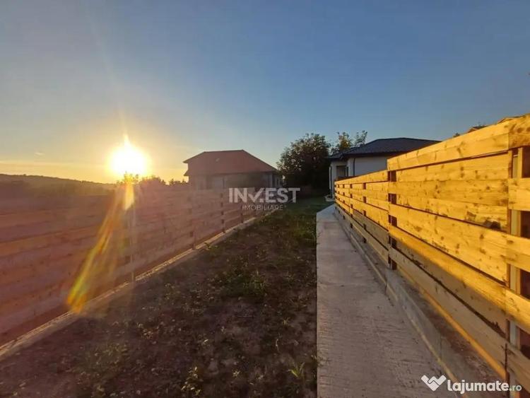 Casa parter, 3 camere, 818 mp teren, zona Valea Adanca - 1