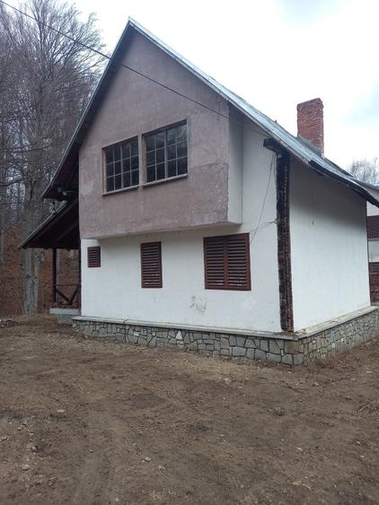 Vand 2 cabane la munte - 4