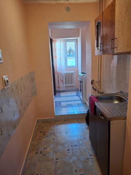 Inchiriez garsoniera - 3