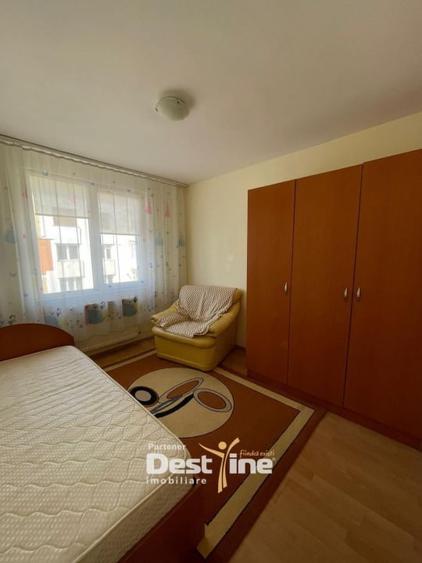 Inchiriez apartament 4 camere in zonǎ centralǎ, Piatra Neamt - 6