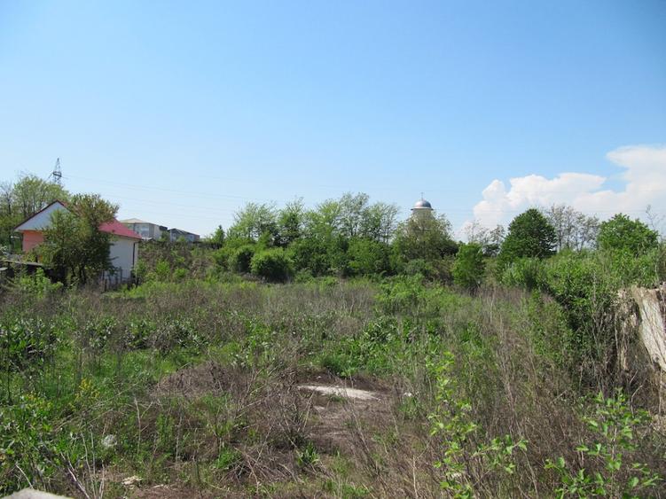 Teren intravilan 3333 mp Prelungirea Bradului Bacau - 1