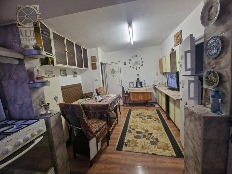 APARTAMENT 4 CAMERE-RAHOVA-BLOC REABILITAT-2 BAI-2 BALCOANE - 8