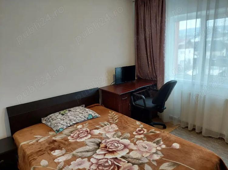 inchiriez apartament 2 camere,etaj 2 Mioveni zona A-uri - 3