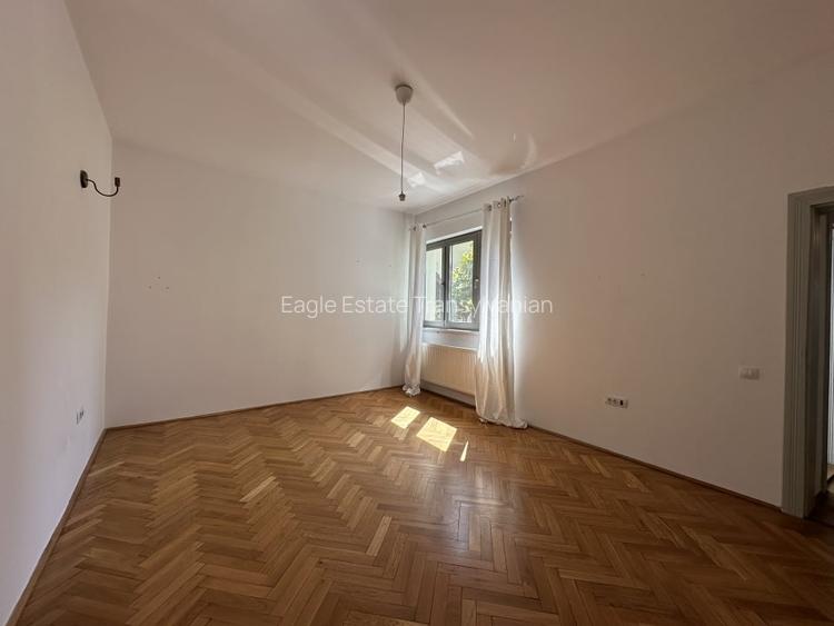 Spatiu de birou, 5 incaperi, 160 m2, langa Parcul Central