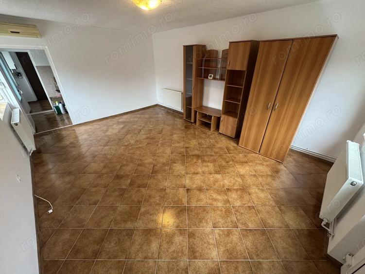 Casa 120 mp + casa 49 mp, teren 640 mp, deschidere 15 ml, Calea Dobrogei Valu - 10