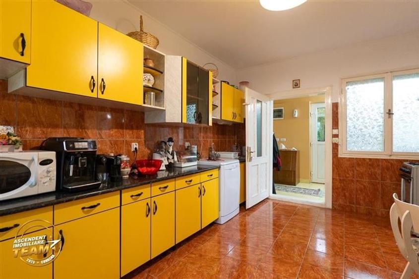 FILM&3D! Doua case cu:piscina,foisor,arbori decorativi,1.700mp teren,Lutoasa,Cov - 45