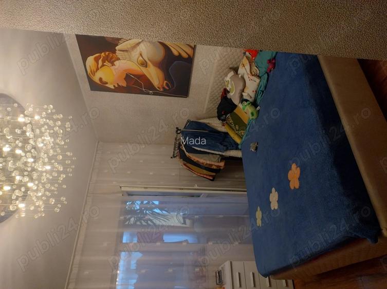 Vand apartament cu 2 camere