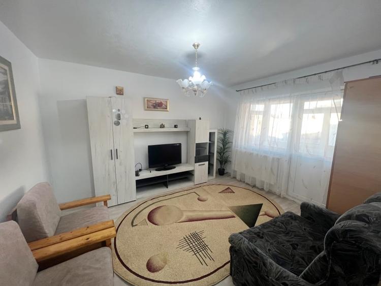 Garsoniera decomandata, Centru - 3