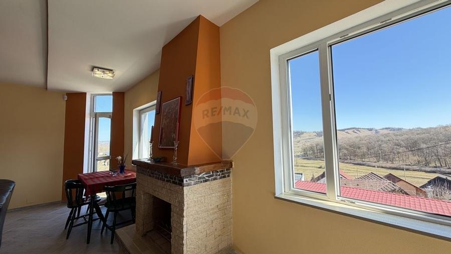 Casă cu vedere spectaculoasă - pentru locuit sau investiție turistică - 6