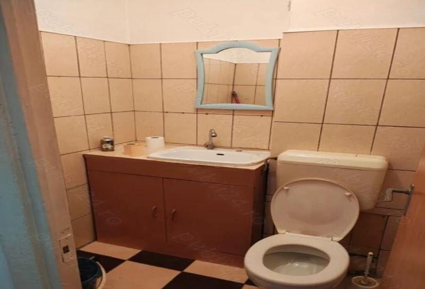 Apartament 4 camere, decomandat - zona Tractorul - 4