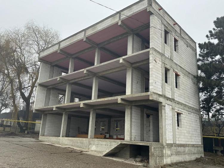 Inchiriez cladire birouri / cabinete medicale / spatii comerciale - 2