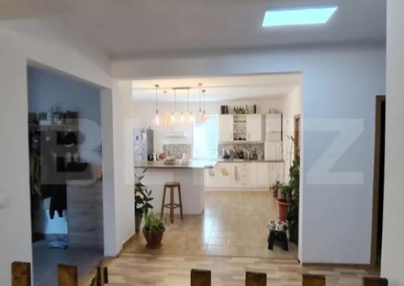 Casa deosebita cu 3 camere si spatiu comercial in Sangeorgiu - 7