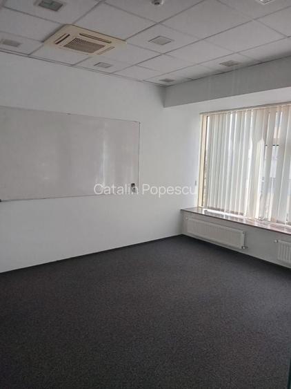 Iancului - spatiu birouri  250 Euro locul  cu totul inclus sau 14.5 Euro/mp