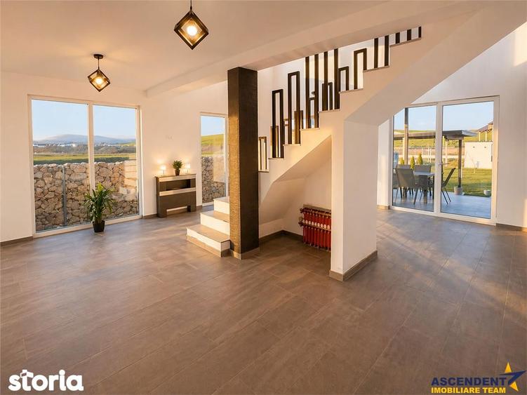 Resedinta rafinata&luminoasa, in cel mai nou cartier,aria Sepsi Arena: - 5
