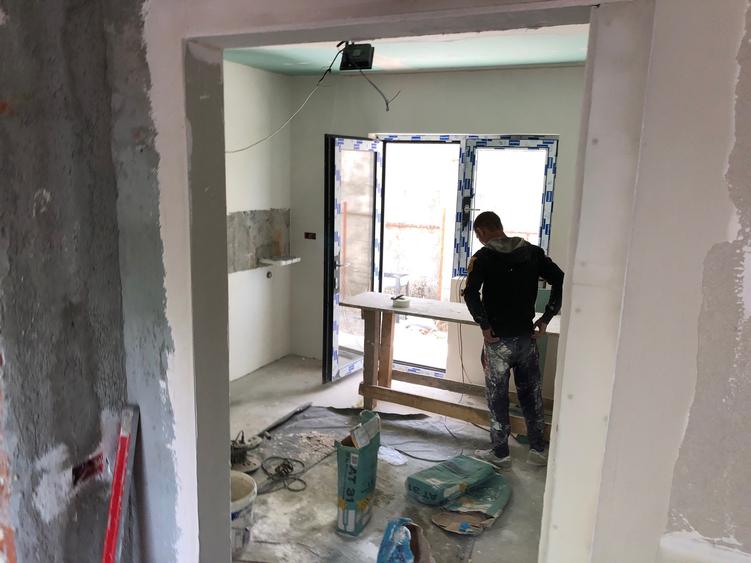 Proiect nou pozitie foarte buna. P+1+M. 5 cam - 30