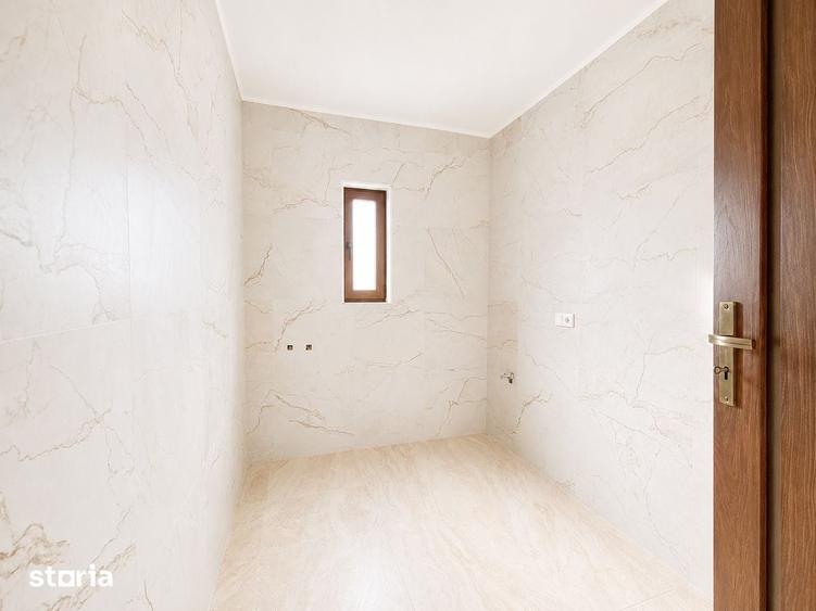 Casă cu 4 camere cu Teren 400 Mp în Luna