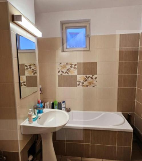 Apartament 2 camere, zona centrala, lift, balcon generos - - 5