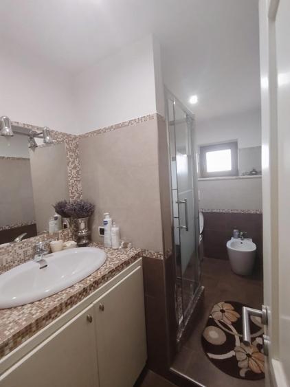 Apartament cu 3 camere decomandat, mobilat în Gară