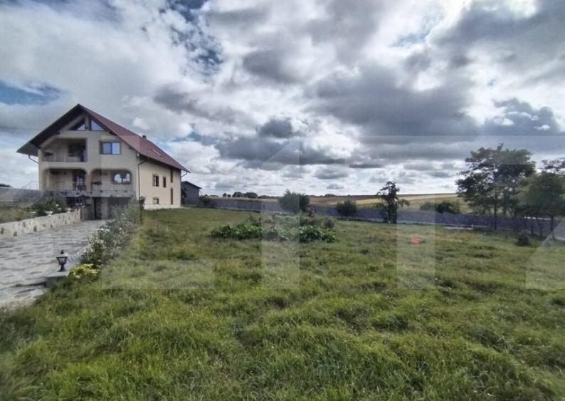 Vila D+P+1+M - lux Dorohoi 228 mp utili, teren 2.300 mp - 1