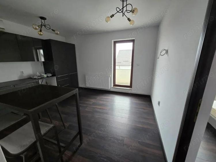 Vila Targul Saptamanal, P+2 - 10