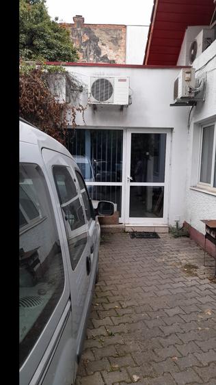 Casa zona 15 Noiembrie, 6 camere, suprafata 230 mp,teren 346 mp! - 1