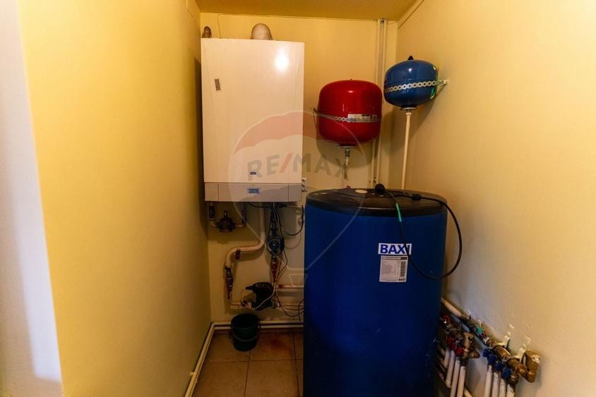 Vila /Pensiune 6 camere in Cristur, jud Hunedoara - 38