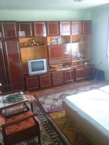 BRASADAS vinde casa cu etaj 4 cam 4 ari in zona 14 Mai. - 1