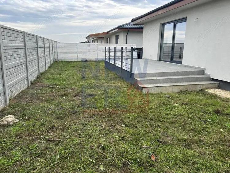 Vila individuala de vanzare 4 camere Crevedia - Samurcasi - 4