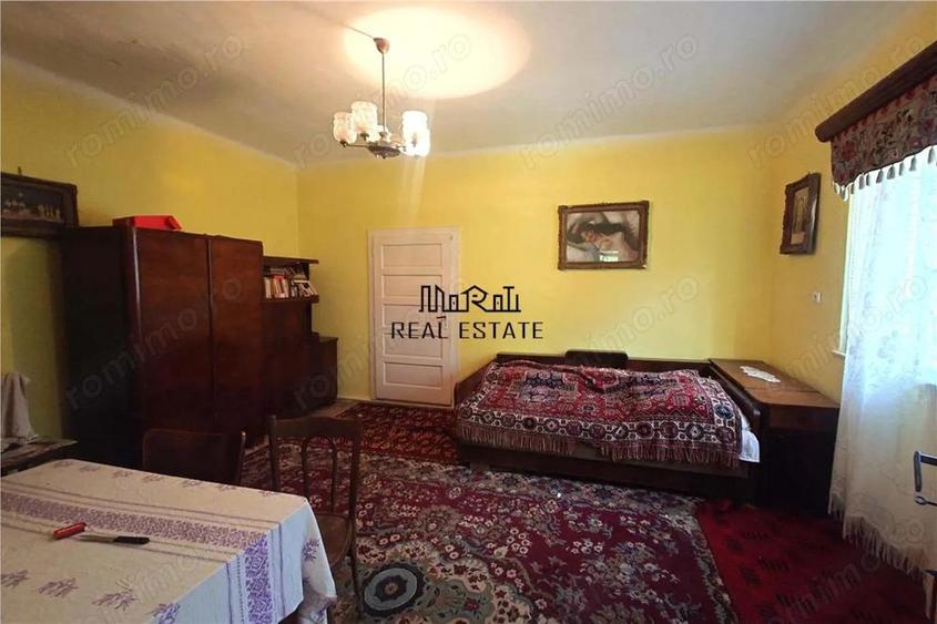 Teren generos si casa din caramida in satul istoric Tebea - 3