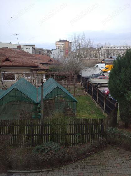 Vand casa si teren central Targoviste - 5