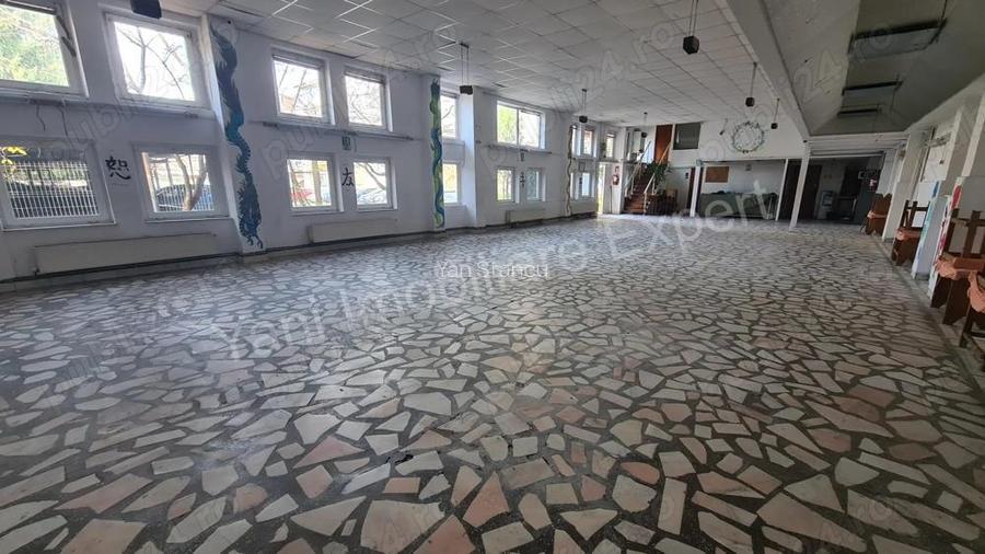 Hala spa?iu comercial de inchiriat in Curtea de Arge?.