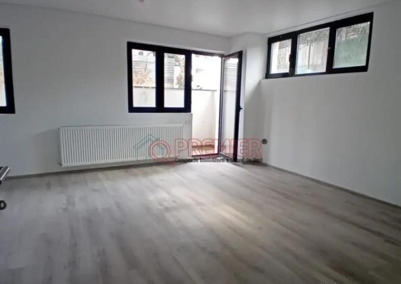 Sector 4 ! APARATORII PATRIEI - GARSONIERA + LOC PARCARE - - 1