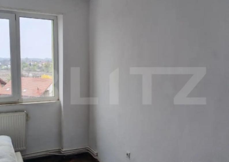 Apartament de vanzare cu 3 camere, 69 mp, zona Str. Botizulu - 1