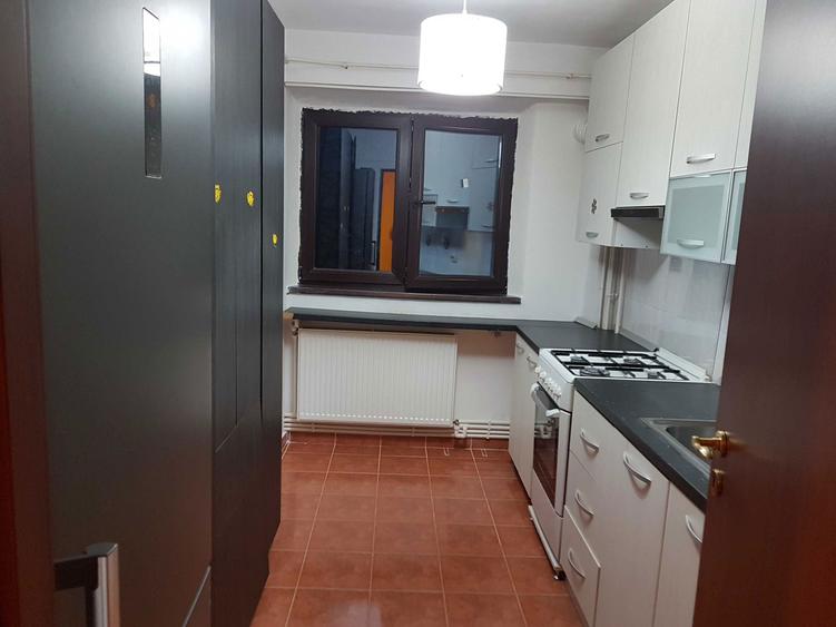 inchiriez apartament 2 camere Mazepa - 3