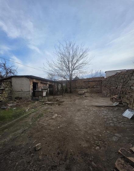 Casa de vanzare in comuna Calnic - 7