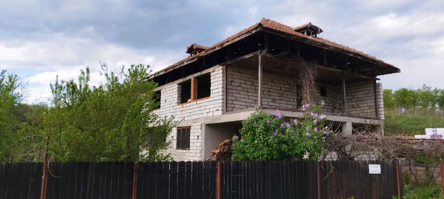 Casa de vanzare, Barza, com Danesti - 2