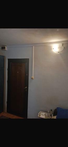 Titan - Garsoniera - 5 min. Metrou - An 1977 - Suprafata 15 mp - ANVELOPAT - 6