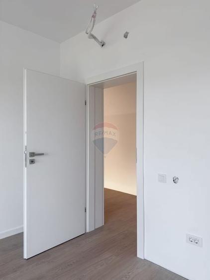 Casa / Vila cu 4 camere de vanzare - 12