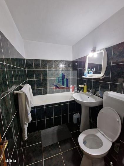 Apartament cu 3 camere decomandat în Rogerius