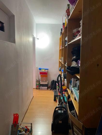 Apartament de vanzare 3 camere Piata Neam? zona 1 mai - 2