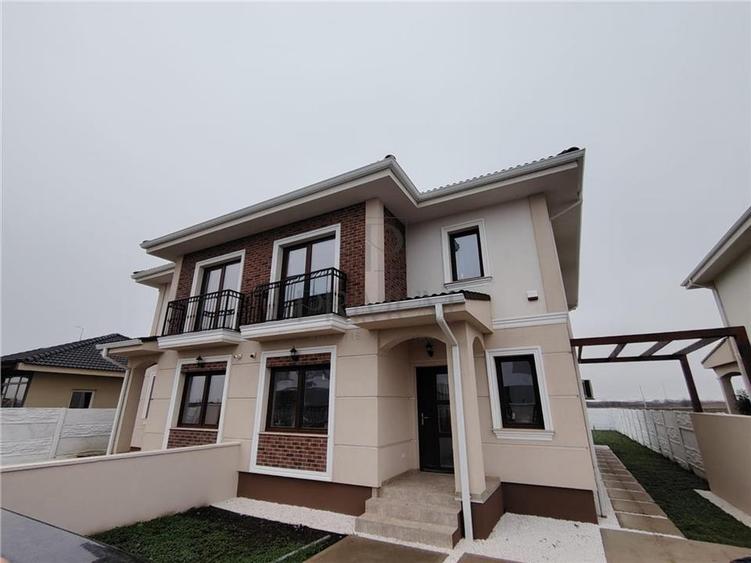 Duplex deosebit - asfalt - toate utilitatile - 3