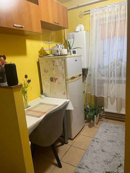 Închiriez garsonieră- 250 euro - 5