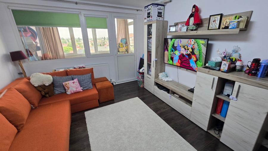 Berceni/Giurgiului/Ap Două camere decomandat, Centrala termica,renovat,totul nou - 1