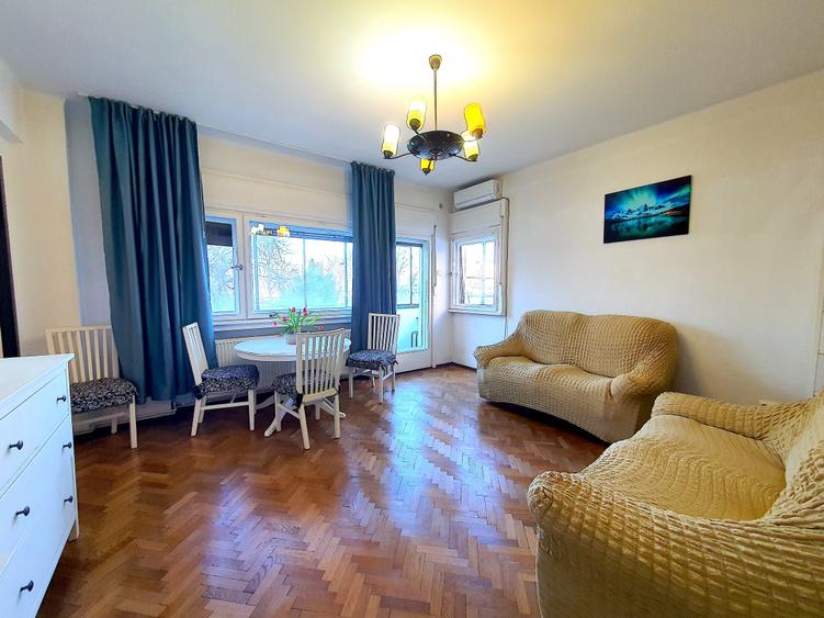 Piata Romana, 3 camere de vanzare, cu centrala - 2